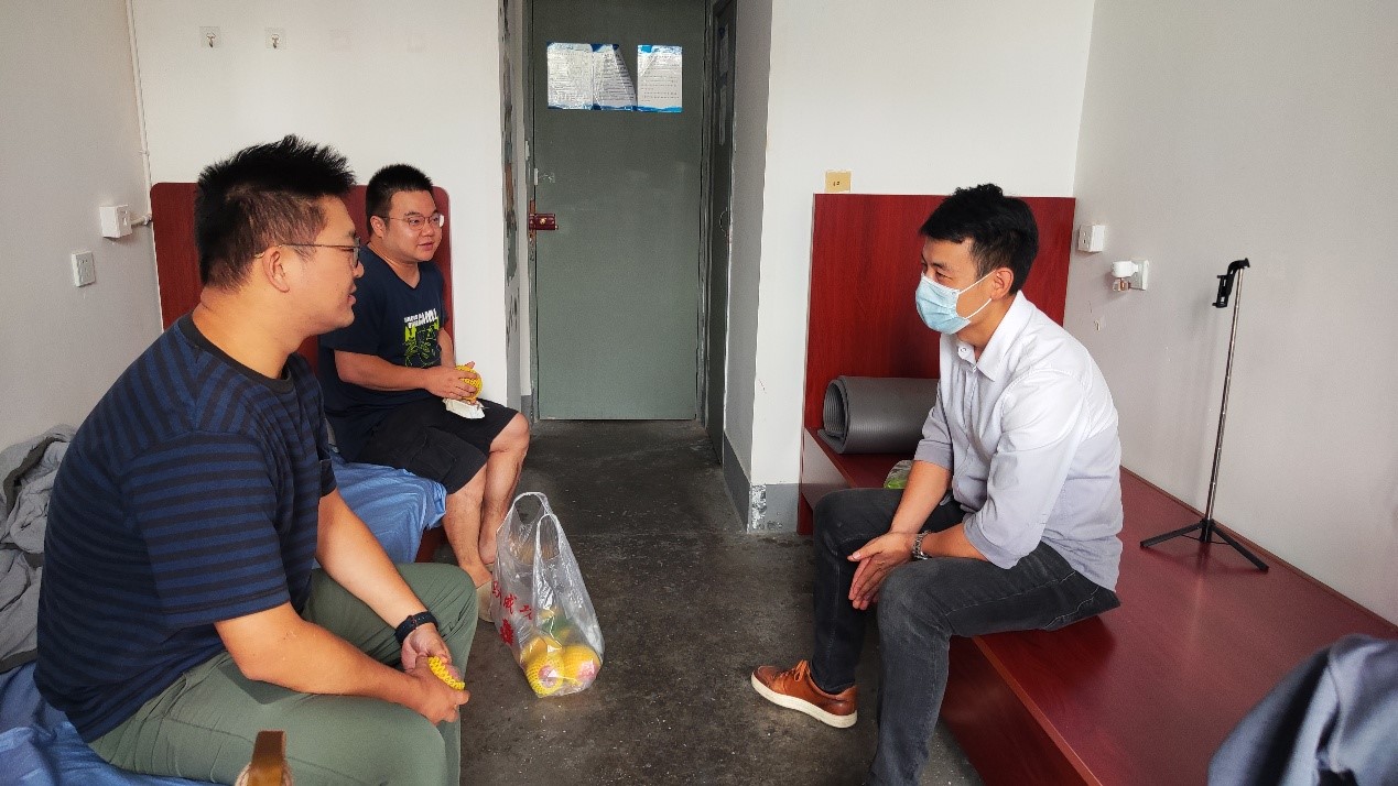 “疫”起温情显关怀  中秋关爱暖人心