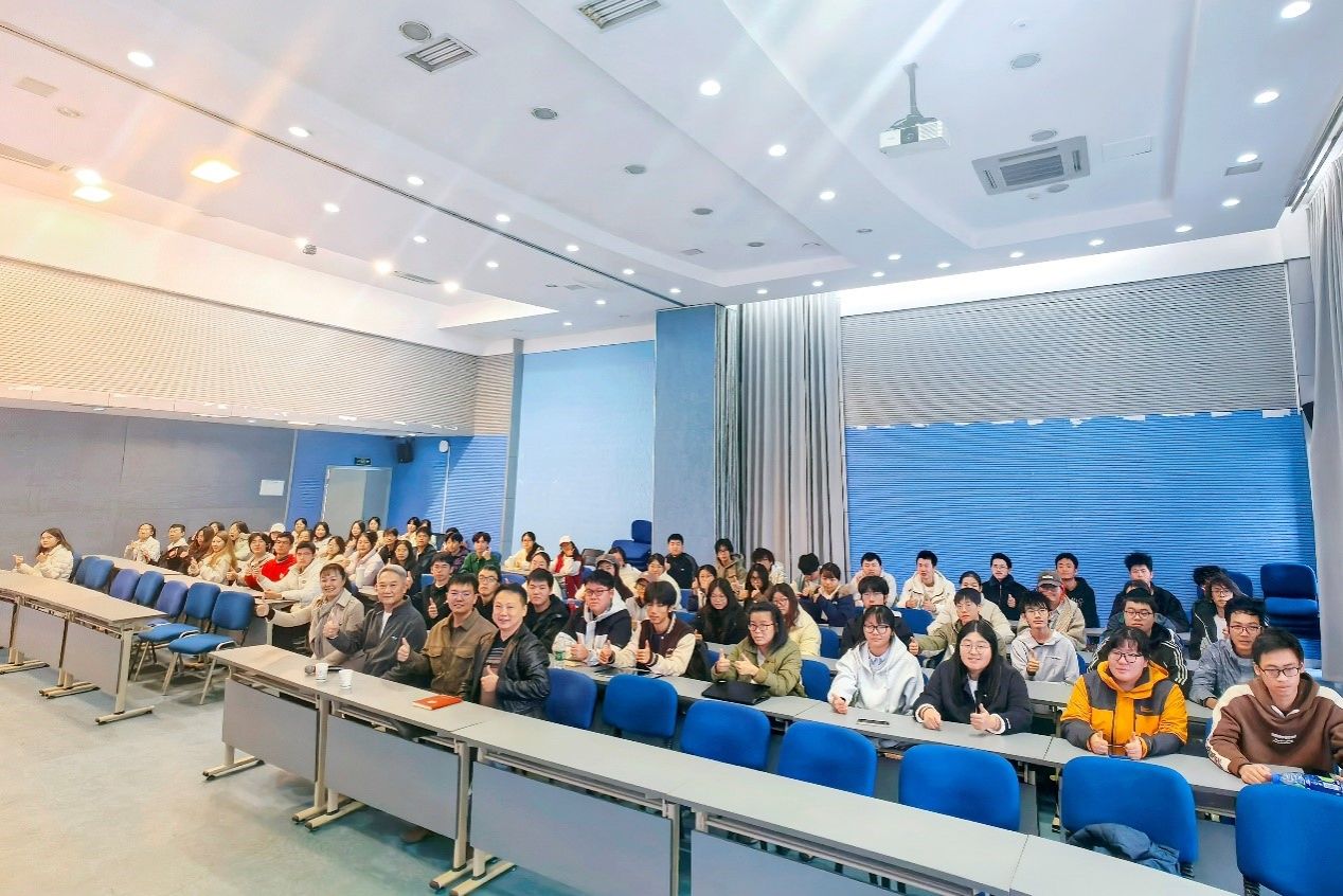 公司举行网络空间安全系列活动首场讲座