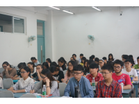 导读党章 深入开展“两学一做”学习教育——经济信息工程公司开展“两学一做”学习教育书记讲党课